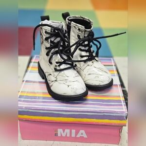 NIB LIL TATUNYA BOOT IN MARBLE PRINT BABY SIZE 7